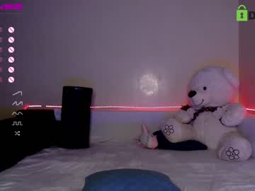 webcam girl fallen_angel_18 today image #3920115