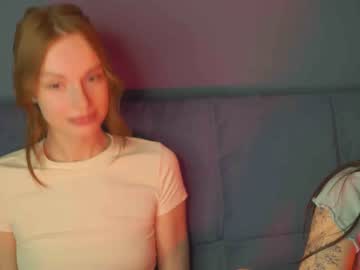 webcam girl wet_peachs today image #1332075