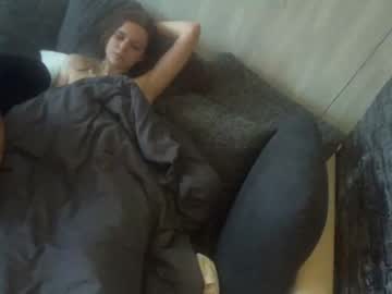 webcam couple freeway258 today image #3928924