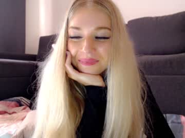 webcam girl pervyblonde today image #1940195