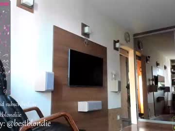 webcam girl bestblondiiecb today image #2535487