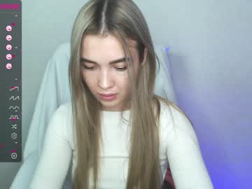 webcam girl yourvirusqueen_ today image #2225210