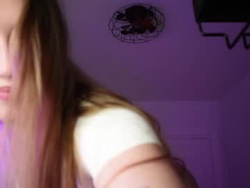 webcam girl strawberryjamx today image #3163256