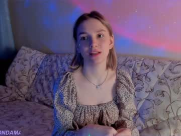 webcam girl melondama today image #3138910