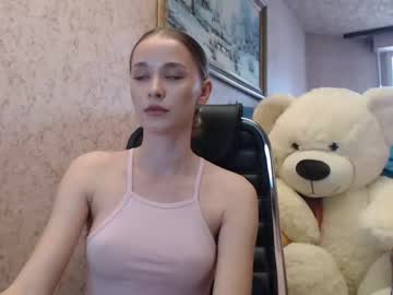 webcam girl ariana_777 today image #1644712