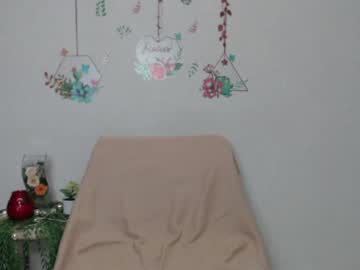 webcam girl lalitacry today image #3716638