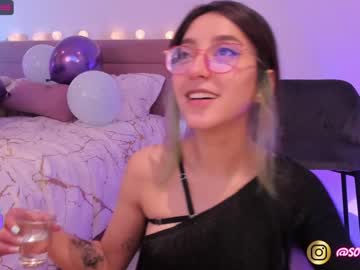 webcam girl maxinegh_ today image #2130608