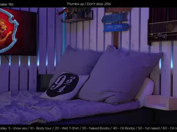 webcam girl hermione_potter_couple today image #1159470