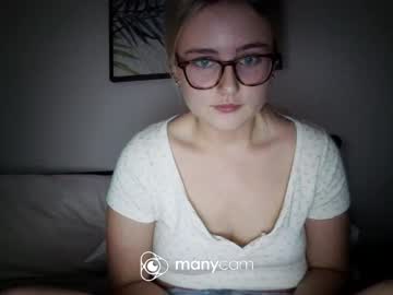 webcam girl kaybby2005 today image #4087530