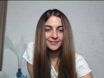 webcam girl sweetbrunettt today image #2303920