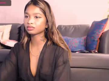 webcam girl cherrrish_ today image #1587978