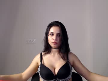 webcam girl angelina_jolie_18 today image #3989031