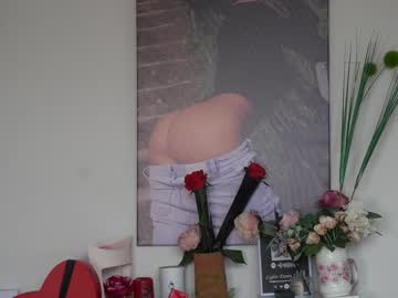 webcam girl erikabee today image #3617474