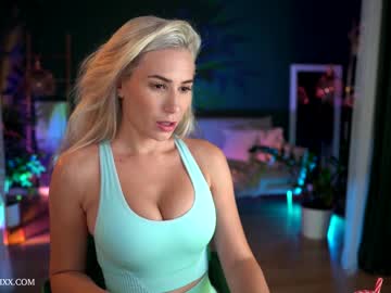 webcam girl provocatrixx today image #2968953
