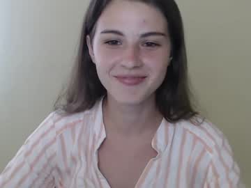 webcam girl chamomile19 today image #3951724