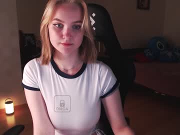 webcam girl lovely_kisses today image #2626700