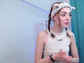 webcam girl derla_meow today image #1525104