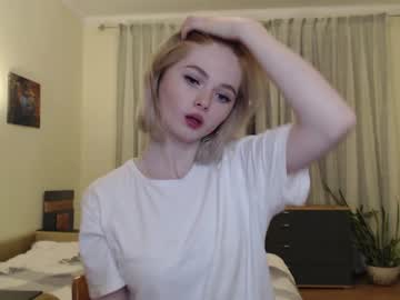 webcam girl yvaine777 today image #850787
