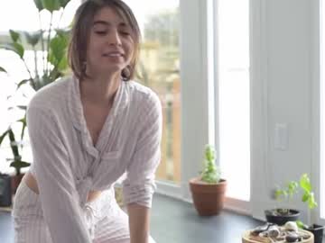 webcam girl lizmreow today image #1647937