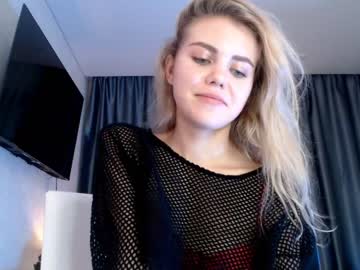 webcam girl amourvenenum today image #2813678