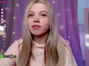webcam girl small_blondee today image #3351873