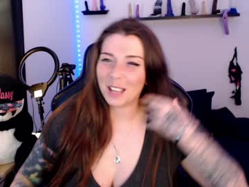 webcam girl bigtittedtattedlesbian today image #1936188
