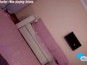 webcam girl hollyextra today image #2779645
