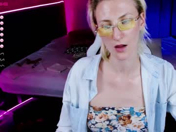 webcam girl eva__blonde today image #2170649