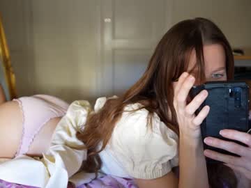 webcam girl ellaa91 today image #2965472