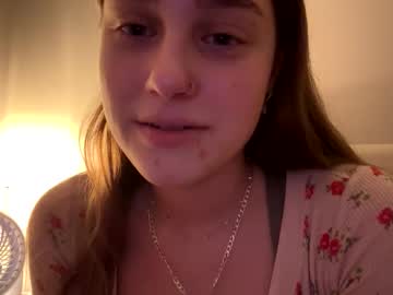 webcam girl lilakeo today image #4054345