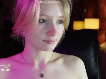 webcam girl bestblondiiecb today image #3855430