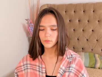 webcam girl catherineandrea today image #2613936
