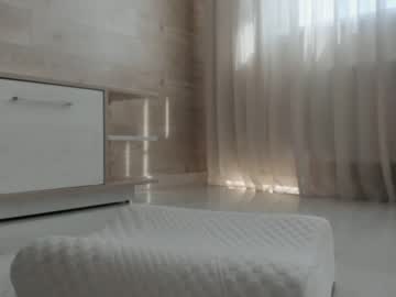 webcam girl meryfoxxx today image #1665635