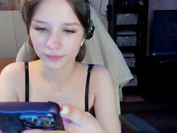 webcam girl ketlinrous today image #1933922