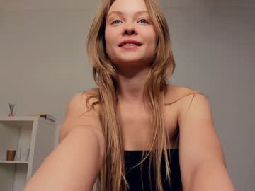webcam girl gust_ofwind today image #3985183