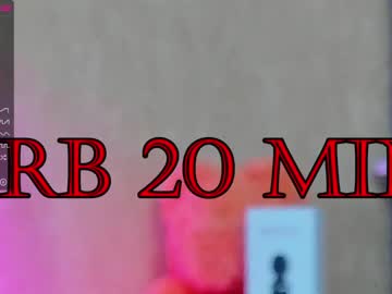 webcam girl maaarynip today image #1207471