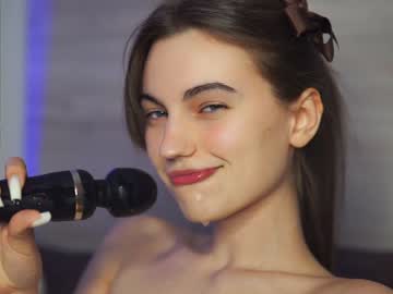 webcam girl hoolybunny today image #1503741