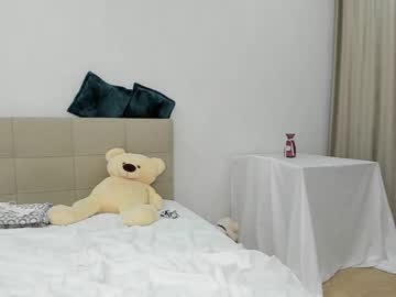webcam girl yana_squrel_22 today image #3531415