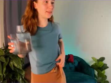 webcam girl sunnyviolet today image #3941944