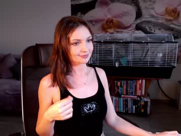 webcam girl jennycutey today image #918010