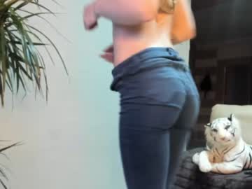 webcam girl sofiaandwonderland today image #2896586
