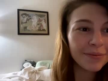 webcam girl princessdaisy_yourdirtyslut today image #3958527