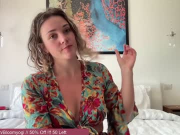 webcam girl bloomyogi today image #3511419