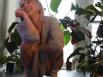 webcam girl lizmreow today image #3799732