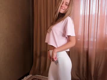 webcam girl sunsmaily today image #3932326