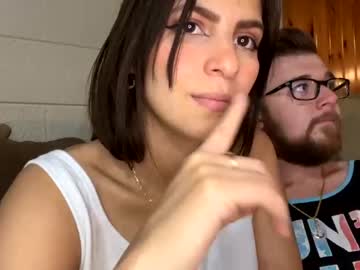 webcam couple dafnecloutier today image #3342599