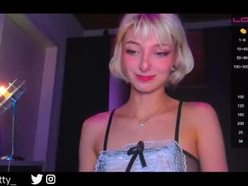 webcam girl lit1le_kitty_ today image #2715875