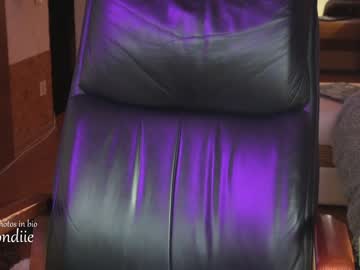 webcam girl bestblondiiecb today image #3848406