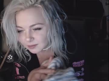 webcam girl kipsy420 today image #1026323