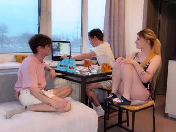 webcam couple briankoster today image #1581679